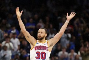 开云-巴特勒回归赛场，赛事规则更新首场状态亮眼，TL观众沸腾！的简单介绍