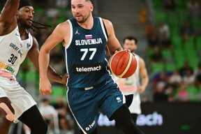 Kaiyun- 东契奇遭严防无碍拆解防守 关键球金鸡独立羞辱kd 